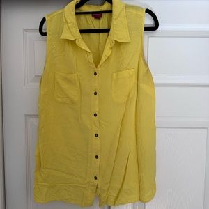 🌞 Yellow Collared Blouse